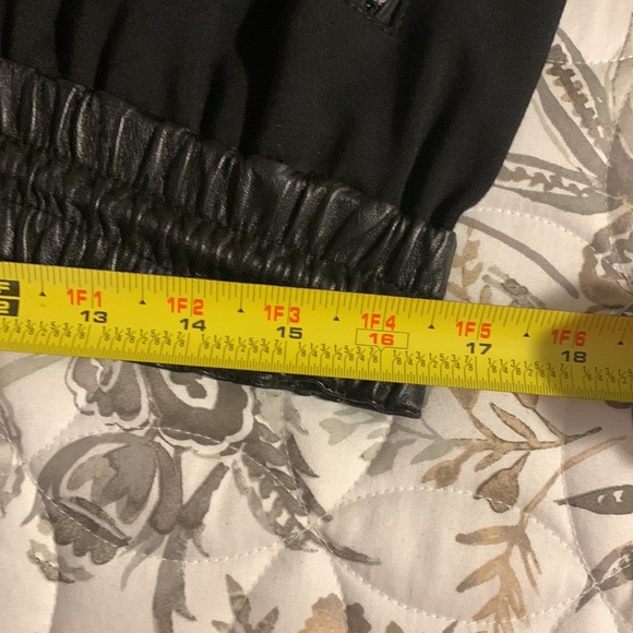 Very cool DVF pants with genuine leather around waist EUC - Picture 7 of 9